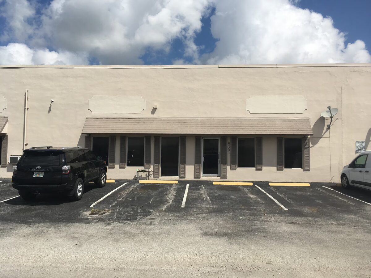 801-823 NW 57th St industrial building, Fort Lauderdale FL